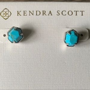 BRAND NEW KENDRA SCOTT LOGANS